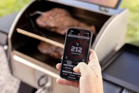 Camp Chef Woodwind Pro 24 Pellet Grill & Smoker with Sidekick Flat Top – Black