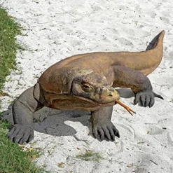 Design Toscano Grand-Scale Wildlife Komodo Dragon Statue Full Color