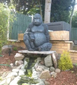 Design Toscano NE9009 Black-back Western Lowland Gorilla Giant Ape Statue Full Color