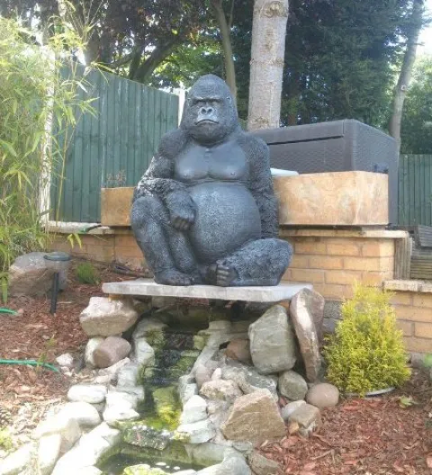 Design Toscano NE9009 Black-back Western Lowland Gorilla Giant Ape Statue Full Color