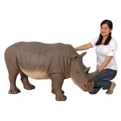 Design Toscano Rhinoceros Statue Full Color