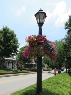 Garden Artisans 25 in Lamppost Hayrack with Molded Coco Liner – 2 Pack Black Brown