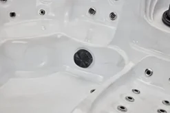 Generic Savannah 6 Person Lounger Hot Tub with Ozonator Grey