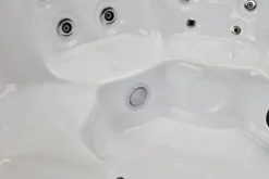 Generic Savannah 6 Person Lounger Hot Tub with Ozonator Grey