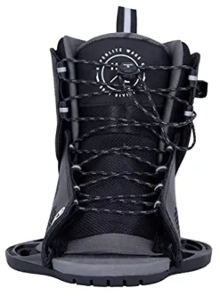 Hyperlite 119 Motive Wakeboard w/ Remix Boots Size 4-8