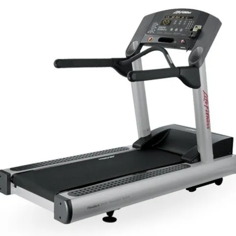 Life Fitness Integrity Series Treadmill CLST