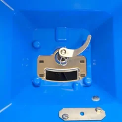 Spyker Winter Weather De-Icing Kit Ergo-Pro Spreader with Handheld Spreader Blue