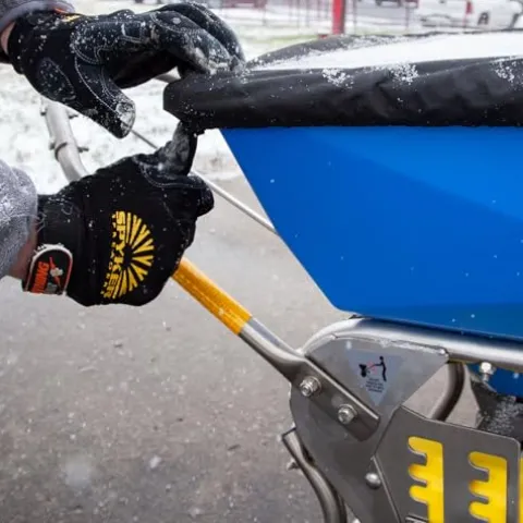 Spyker Winter Weather De-Icing Kit Ergo-Pro Spreader with Handheld Spreader Blue