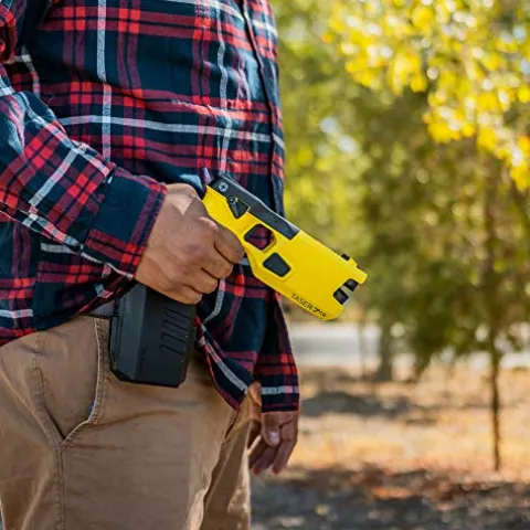 Taser Professional Series Personal and Home Defense Kit Taser 7CQ Yellow