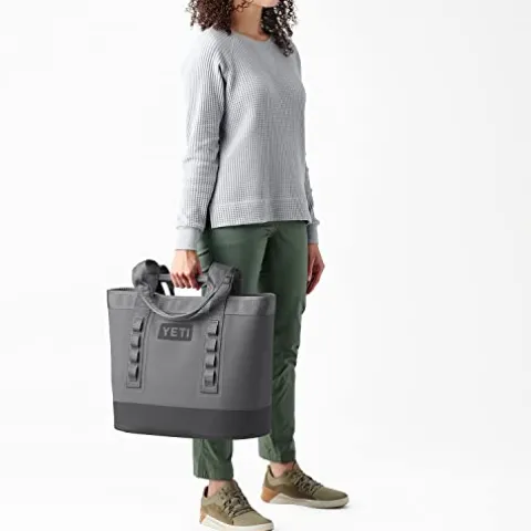 YETI Camino 35 Carryall Harvest Red