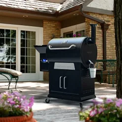 Z GRILLS Pellet Grill Smoker with PID 2.0 Controller, 700 Cooking Area, Meat Probes, Rain Cover Black